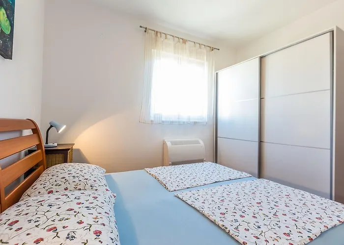 Adriano 2br With Terrace Daire
