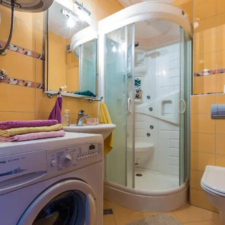 Adriano 2br With Terrace דירה *