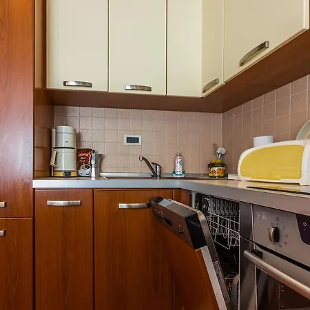 Adriano 2br With Terrace 아파트 자다르