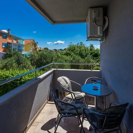 شقة Adriano 2br With Terrace *