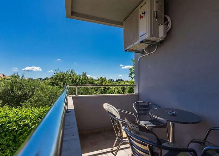 Adriano 2br With Terrace Апартаменты Задар