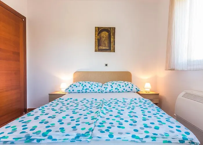 Διαμέρισμα Adriano 2br With Terrace *