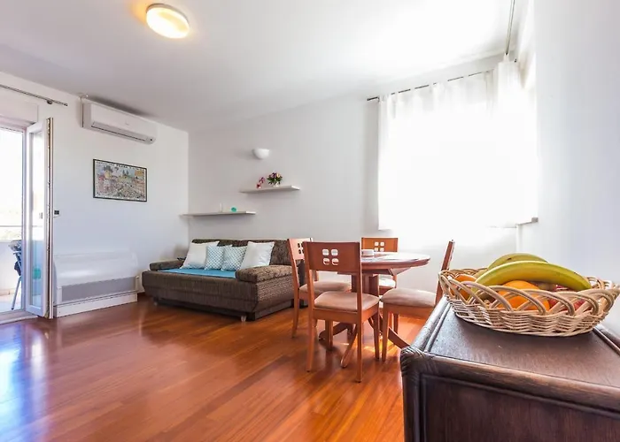 Appartement Adriano 2br With Terrace