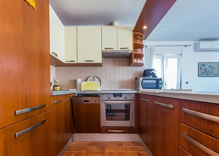 Adriano 2br With Terrace