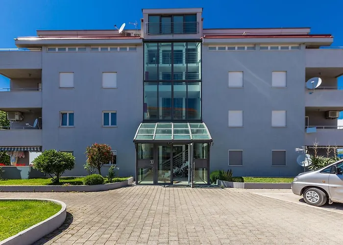 Adriano 2br With Terrace * Ζαντάρ