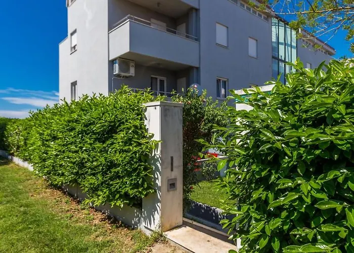 Adriano 2br With Terrace *